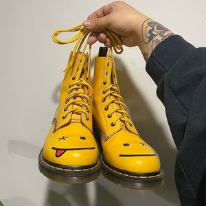Dr. Martens 8 eye